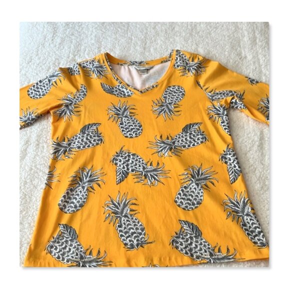 Christopher &  Banks Pineapple Print Knit Top Sz M - Picture 6 of 9